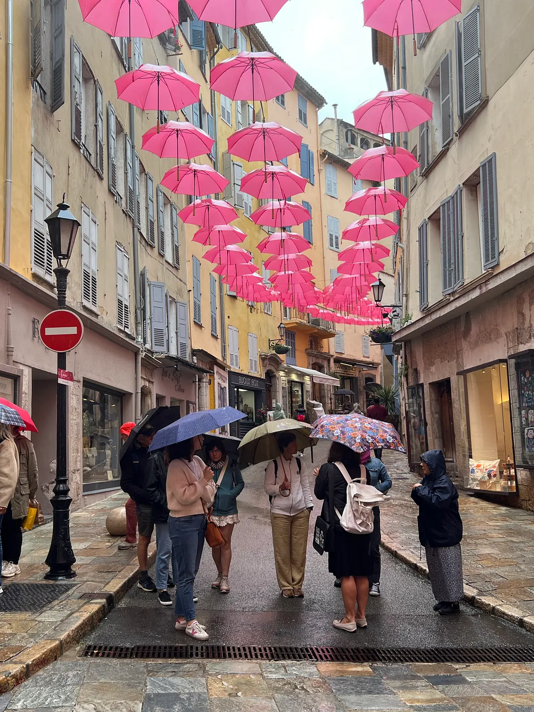 Grasse Rose Destival Streetsscape – Photo by David Laws